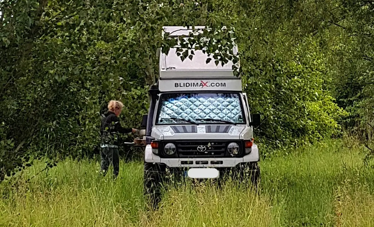BlidimaX Thermomatten: Die Entwicklung unseres 8-Lagen-Sichtschutzes, passgenau für deine Bedürfnisse und dein Fahrzeug oder Camper Van BlidimaX Thermomatten: Die Entwicklung unseres 8-Lagen-Sichtschutzes, passgenau für deine Bedürfnisse und dein Fahrzeug oder Camper Van